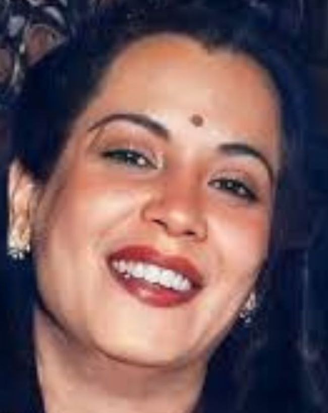 लाइमलाइट से रहती हैं दूर