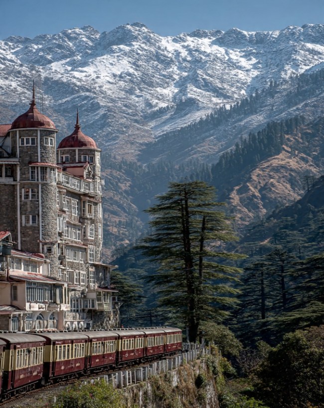 कुछ दूर पर स्थित है कुफरी