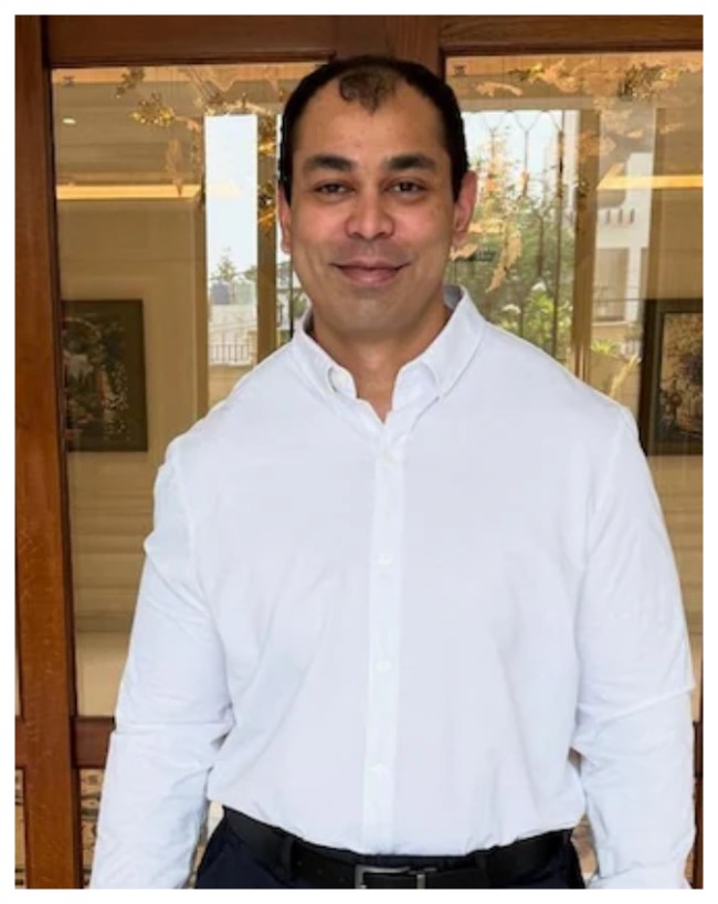 करोड़ों की नेटवर्थ और कमाई
