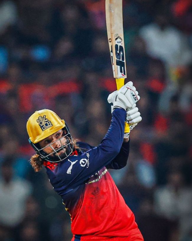 मिडिल ऑर्डर में RCB के पास हैं बड़े खिलाड़ी