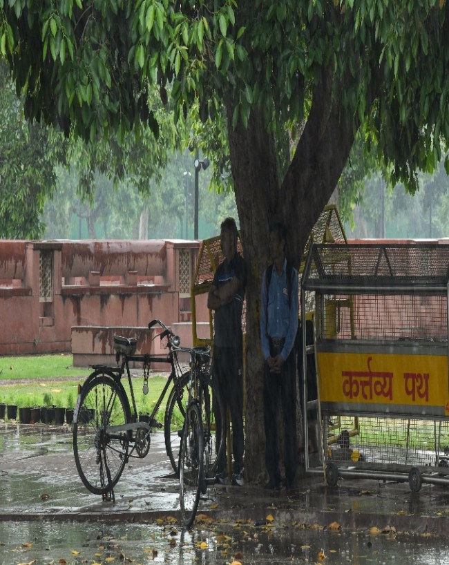 इन जिलों में आंधी-बारिश का अलर्ट