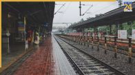 train me baccho ka ticket lagta hai