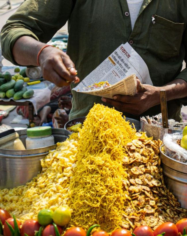 अख़बार में खाना लपेटकर क्यों नहीं खाना चाहिए 