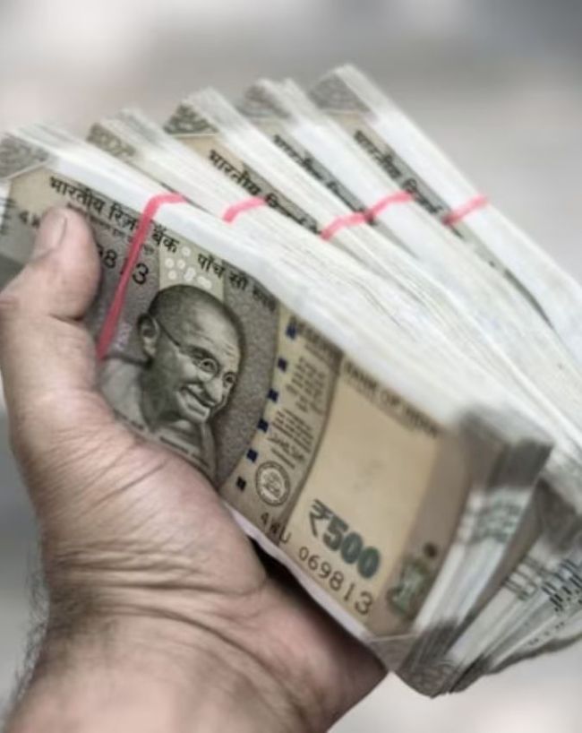 50 हजार से ज्यादा लेकिन अलग-अलग खातों में रकम