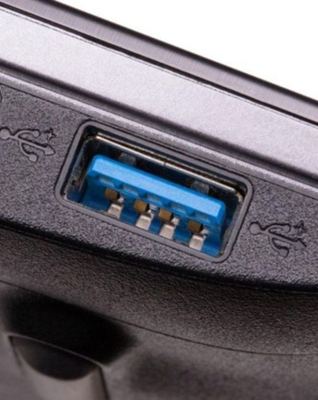 नीला रंग बताता है हाई-स्पीड USB