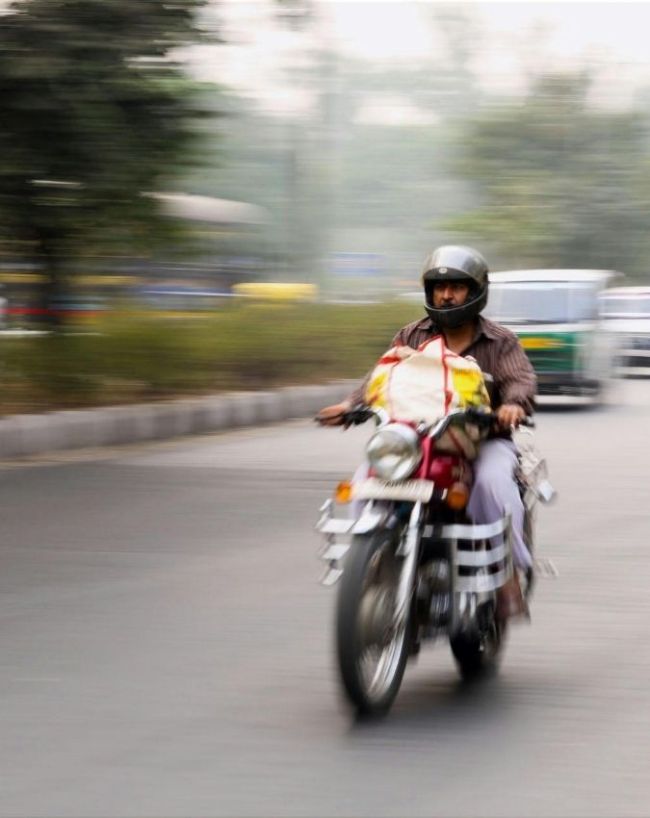 सड़क और ट्रैफिक भी डालते हैं असर