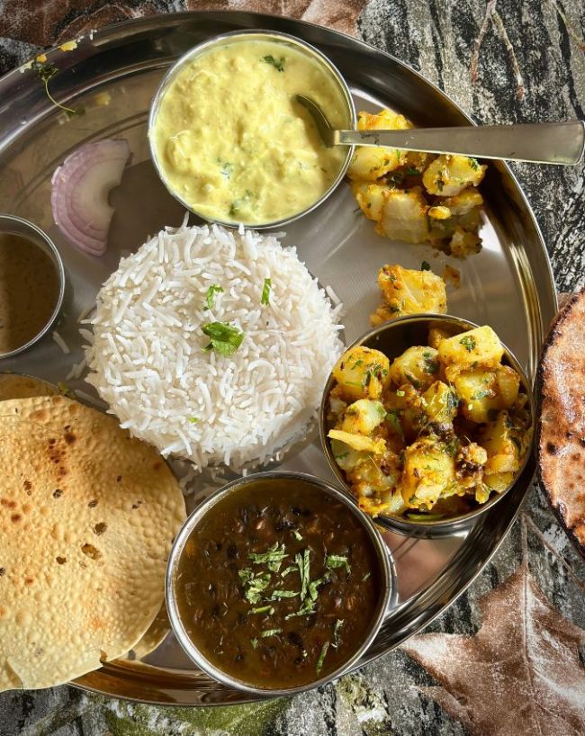780 की थाली में क्या-क्या मिलता है