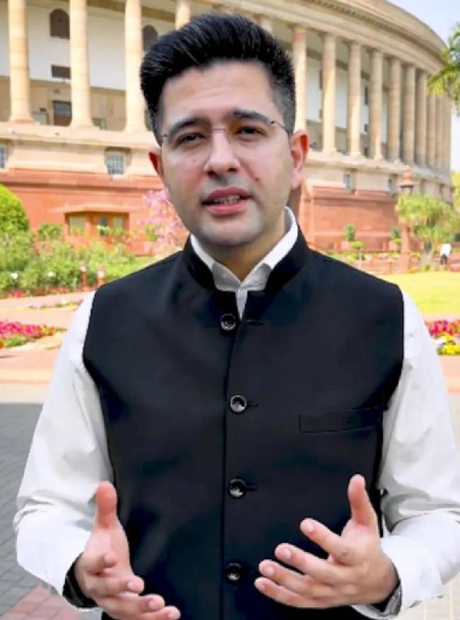 राघव चड्ढा आम आदमी पार्टी छोड़कर आए