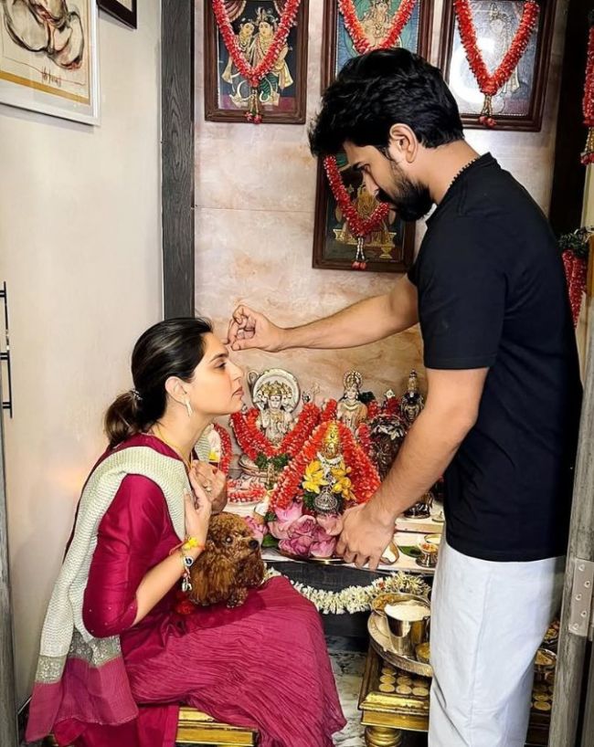 घर में है पूजा घर 