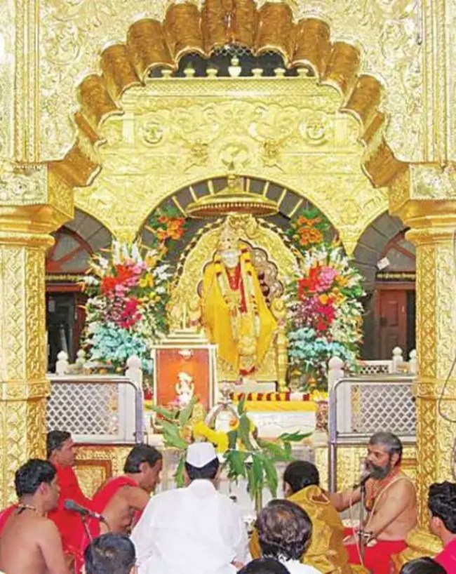 शिरडी साईं बाबा मंदिर