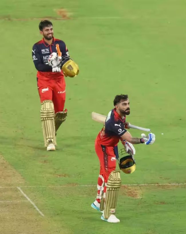 एक ही IPL सीजन में किसी एक गेंदबाज के खिलाफ सबसे ज्यादा रन