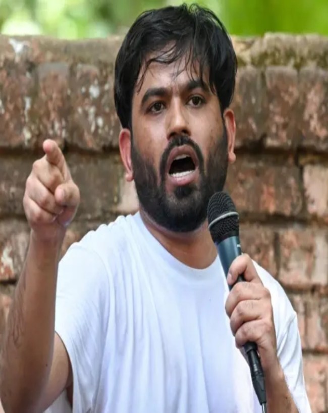 अभिजीत दीपके कौन हैं?