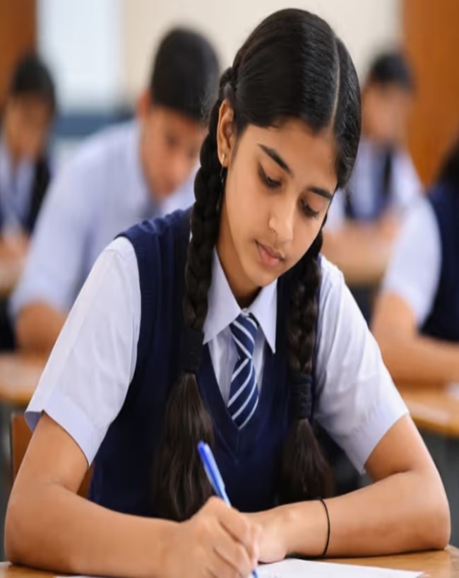 छात्रों को अपडेटेड रहने की सलाह