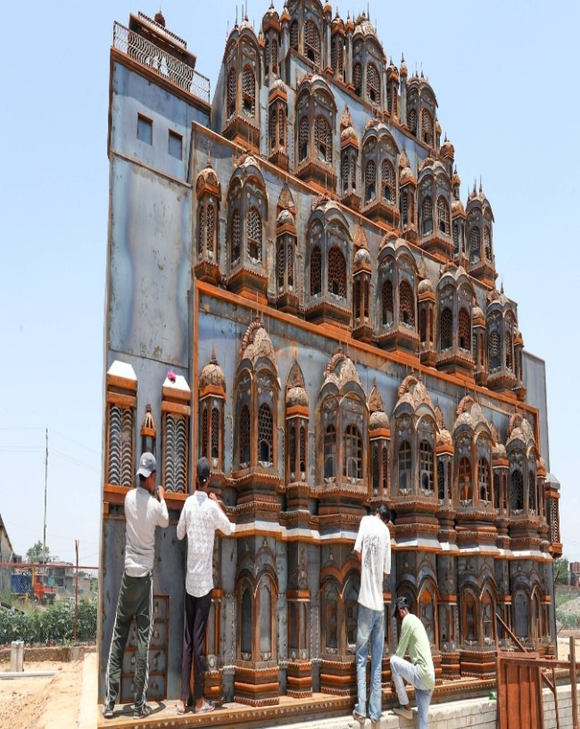 लाखों श्रद्धालु पहुंचते हैं अमरनाथ
