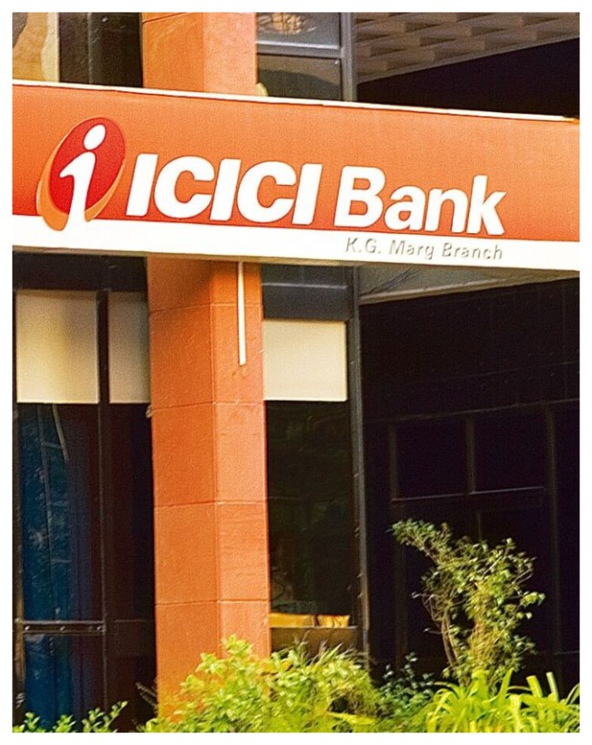 ICICI बैंक और पंजाब नेशनल बैंक (PNB): दोनों के बीच है कांटे की टक्कर