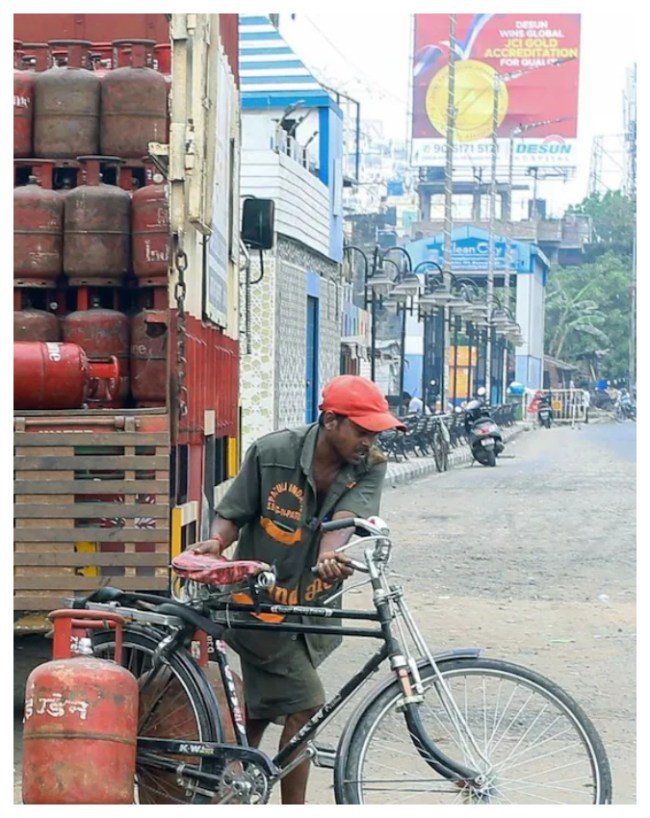 घरेलू और कमर्श‍ियल एलपीजी स‍िलेंडर की कीमत