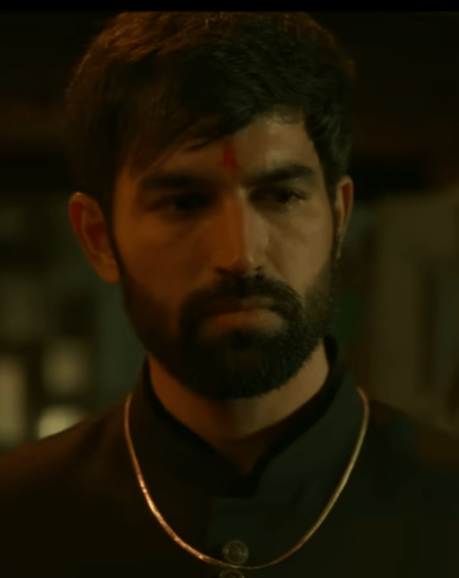 रात अकेली है फिल्म कहां देखें