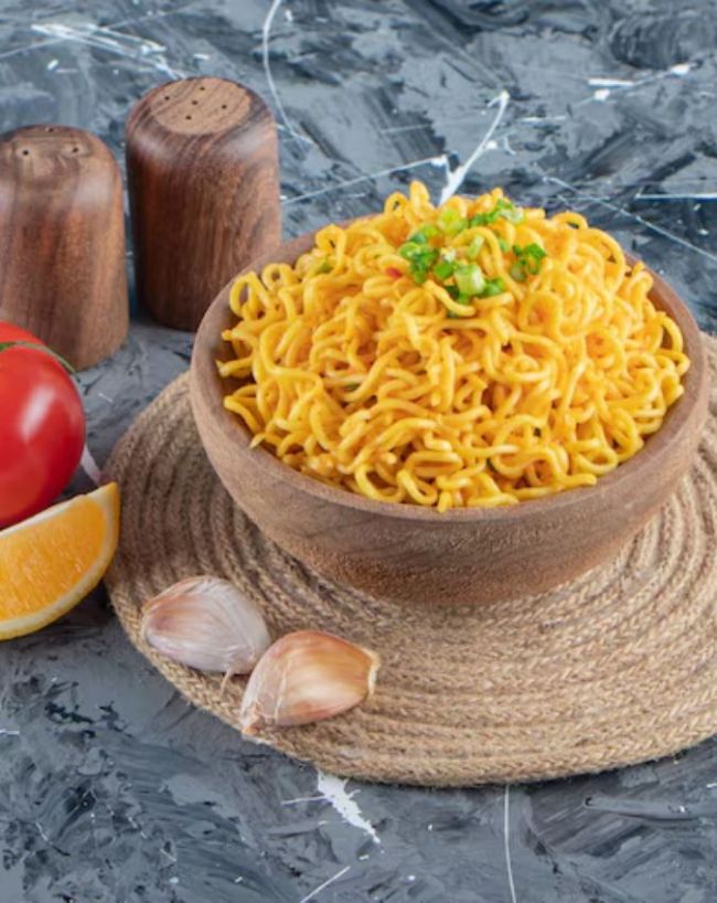 क्या प्रेगनेंसी में मैगी खाना सही है? 