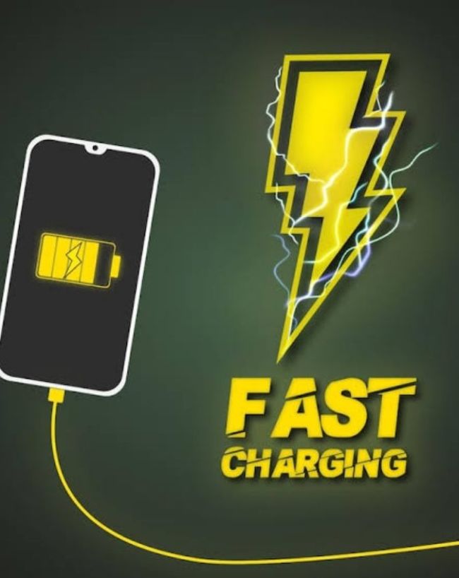 क्या Fast Charging वाकई नुकसान पहुंचाती है?