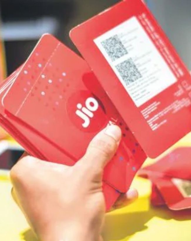 यूजर्स को मिलते हैं ये एक्स्ट्रा फायदे