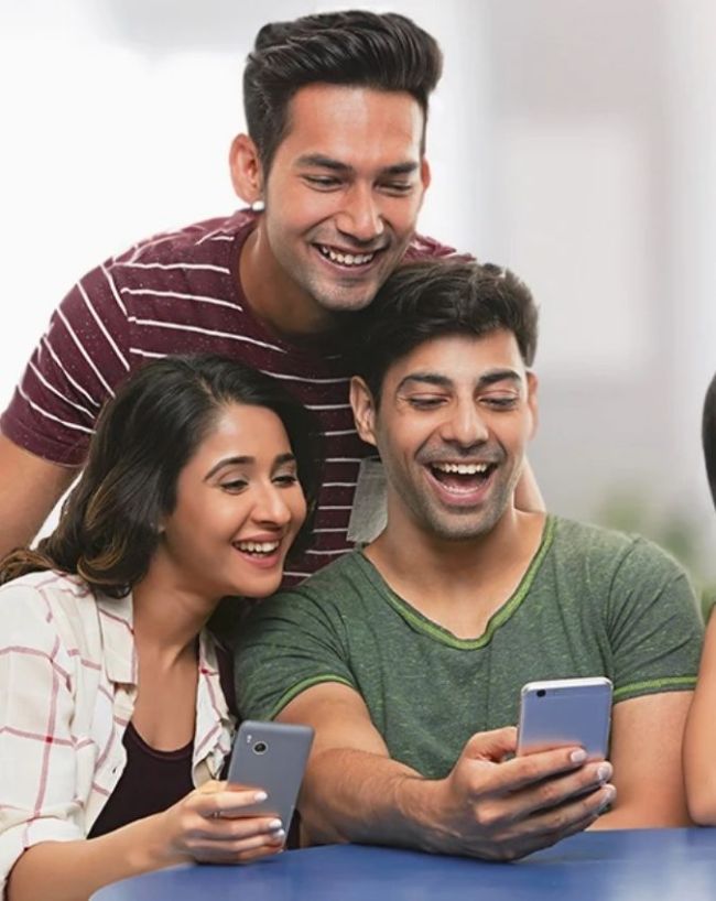 रोजाना मिलेंगे 100 SMS