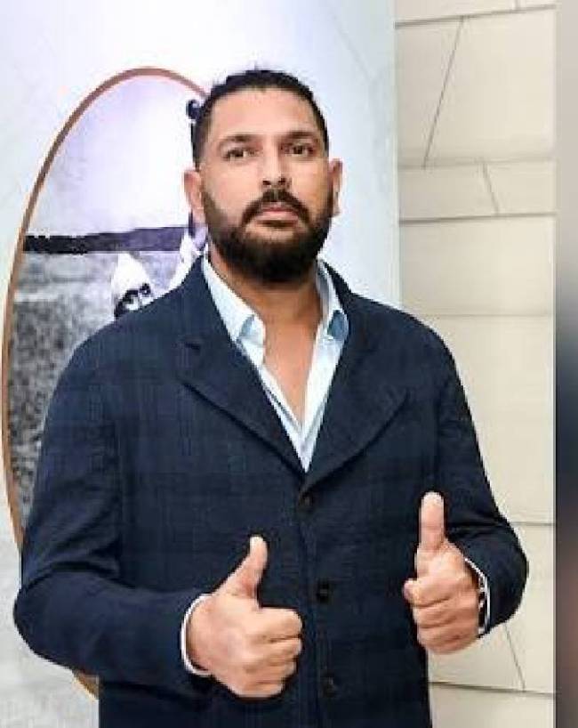 युवराज सिंह ने भी दी बधाई