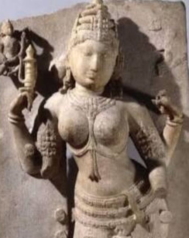 मां गायत्री की प्रतिमा
