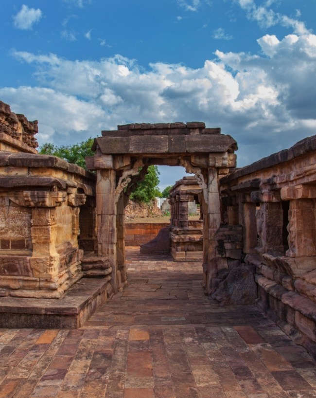 कैसे करें ये पैकेज बुक?