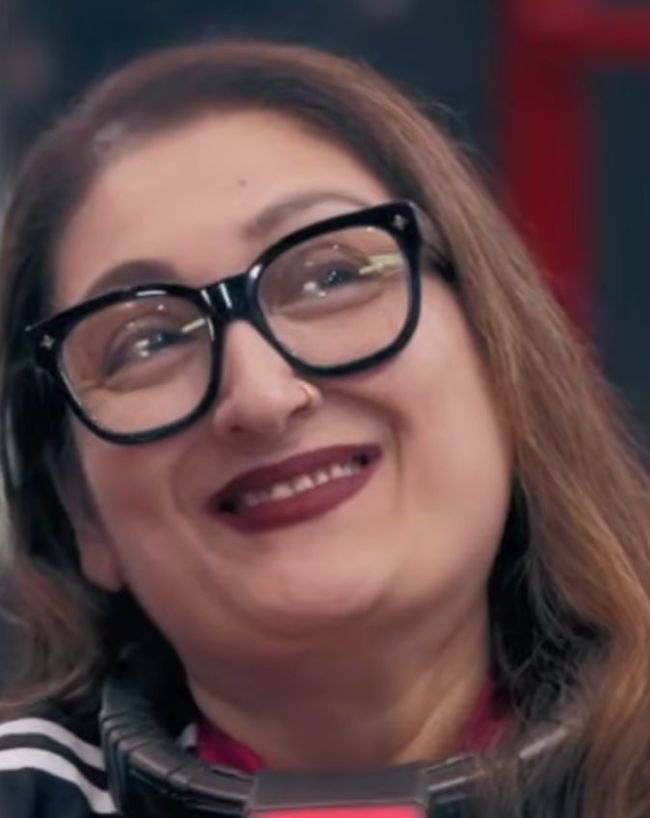 नॉमिनेटेड हैं सुनीता आहूजा