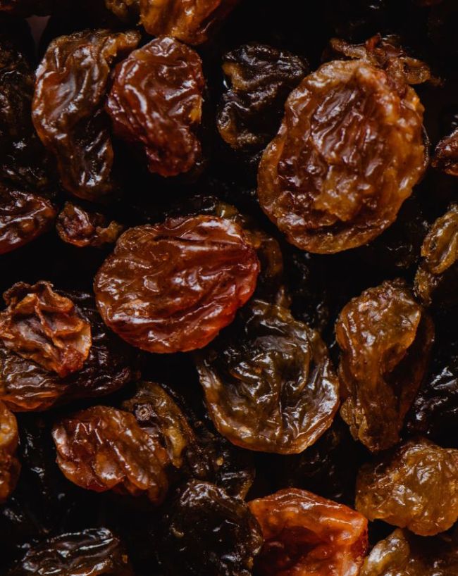 कितनी किशमिश खाएं 
