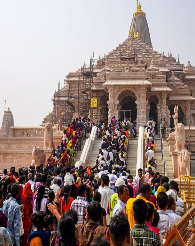 बिना जेब वाली यूनिफॉर्म ही होगी अनिवार्य