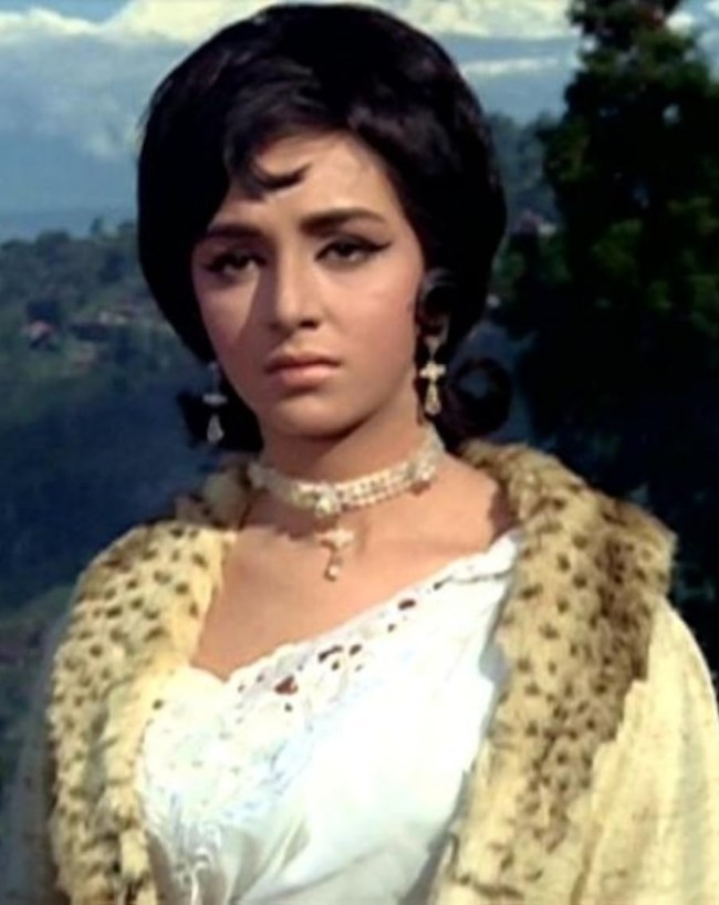 1977 में हुई मौत