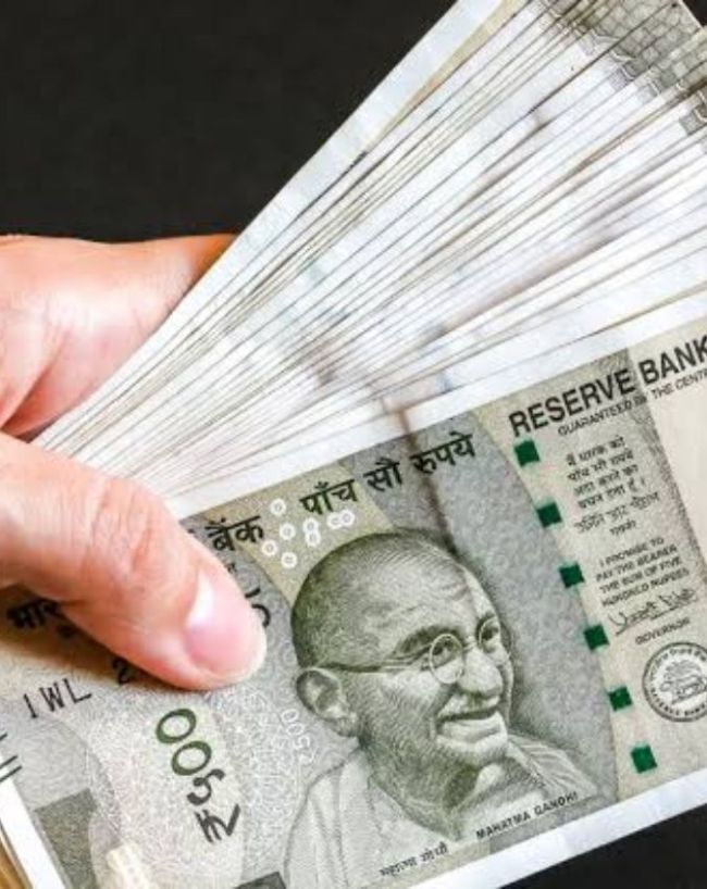 हिंदी और अंग्रेजी अलग क्यों लिखी जाती हैं?