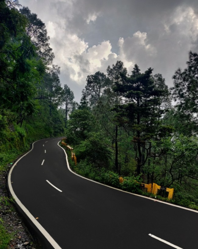 कैसे पहुंचे लैंसडाउन 