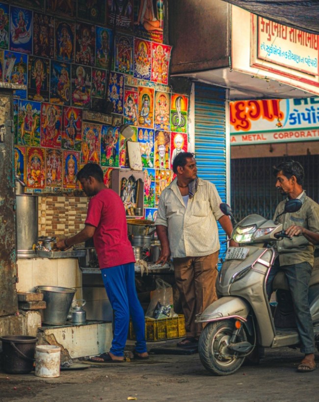 शादी को लेकर बदलती सोच भी कारण