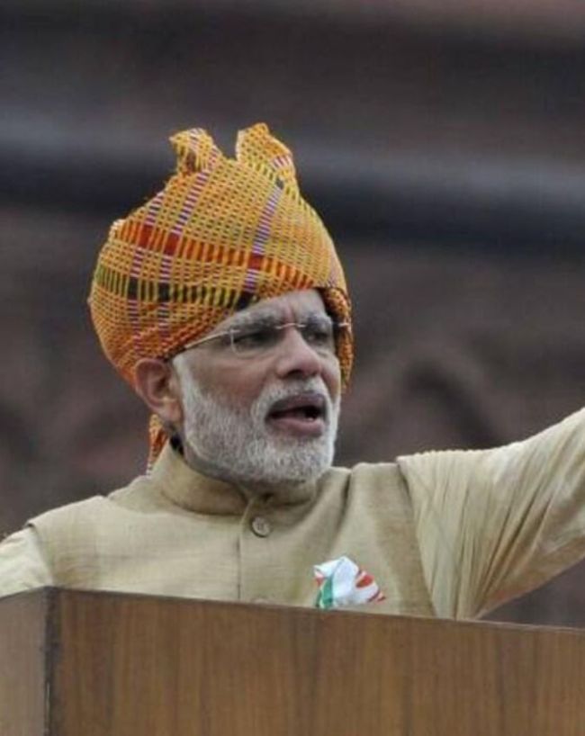 पीएम मोदी का मल्टीकलर पगड़ी लुक 